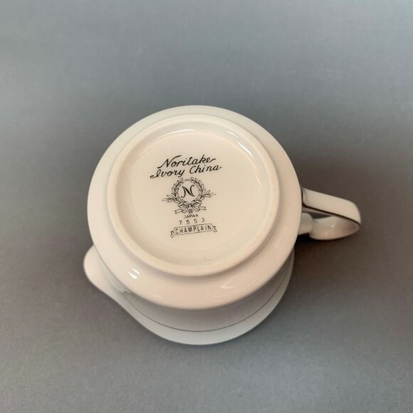 Noritake Ivory China Champlain 7553 Creamer Japan Platinum Trim - Picture 8 of 8